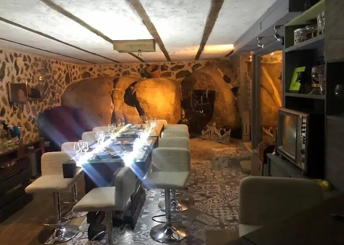 El Linaje De Cinco Sombreros Gallegos De San Vicente